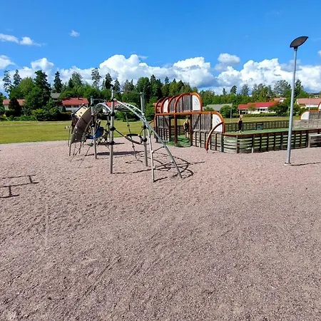 Wifi Ja Tyoepisteellae Varustettu Viihtyisae Huone Kerava